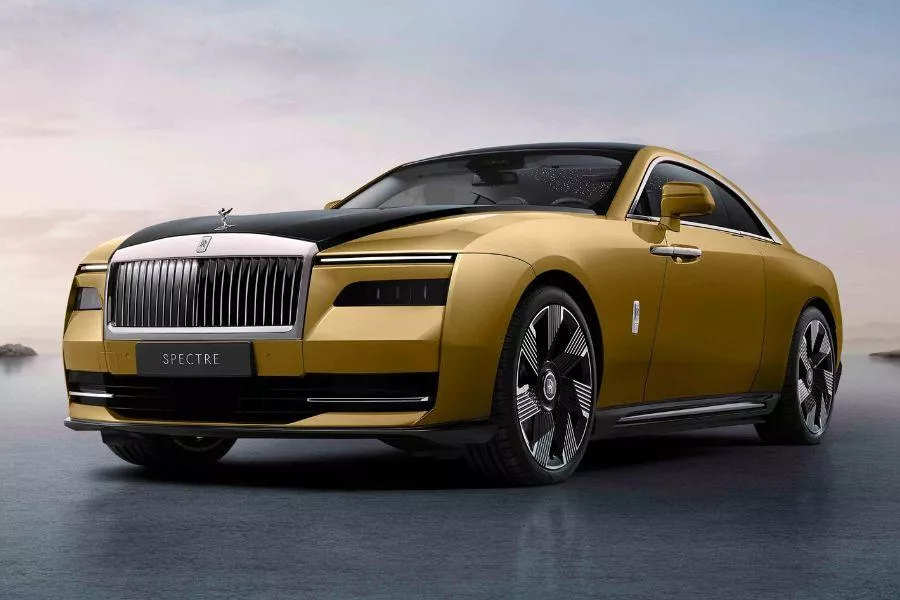 Rolls-Royce Spectre front  