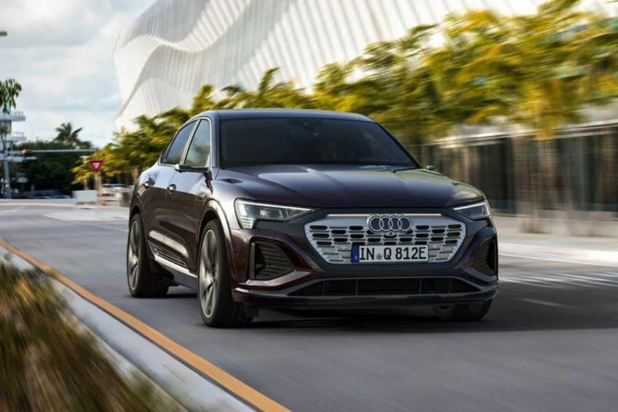 Audi Q8 Sportback e-tron  