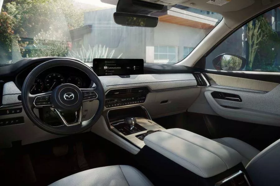 Mazda CX-90 interior 