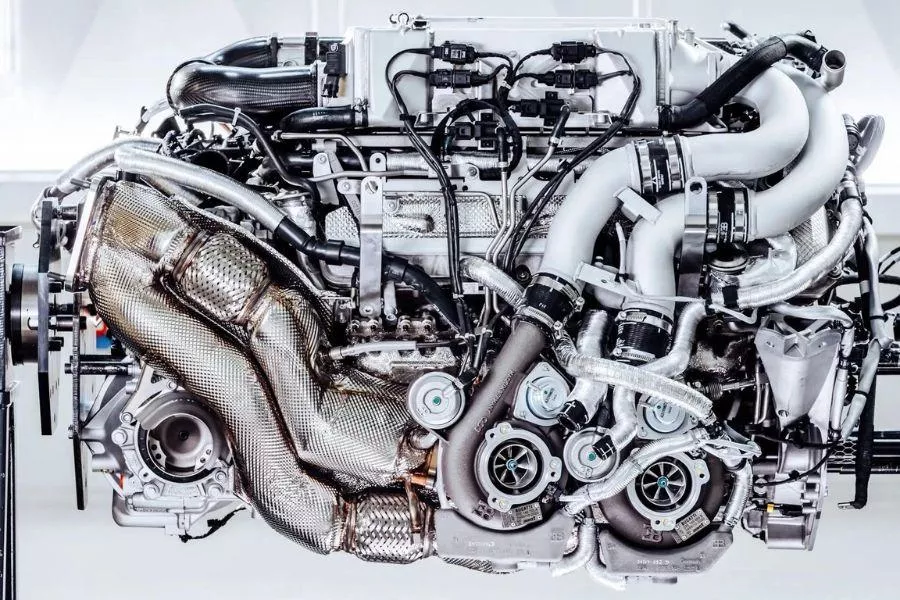 Bugatti Chiron Profilee W16 engine