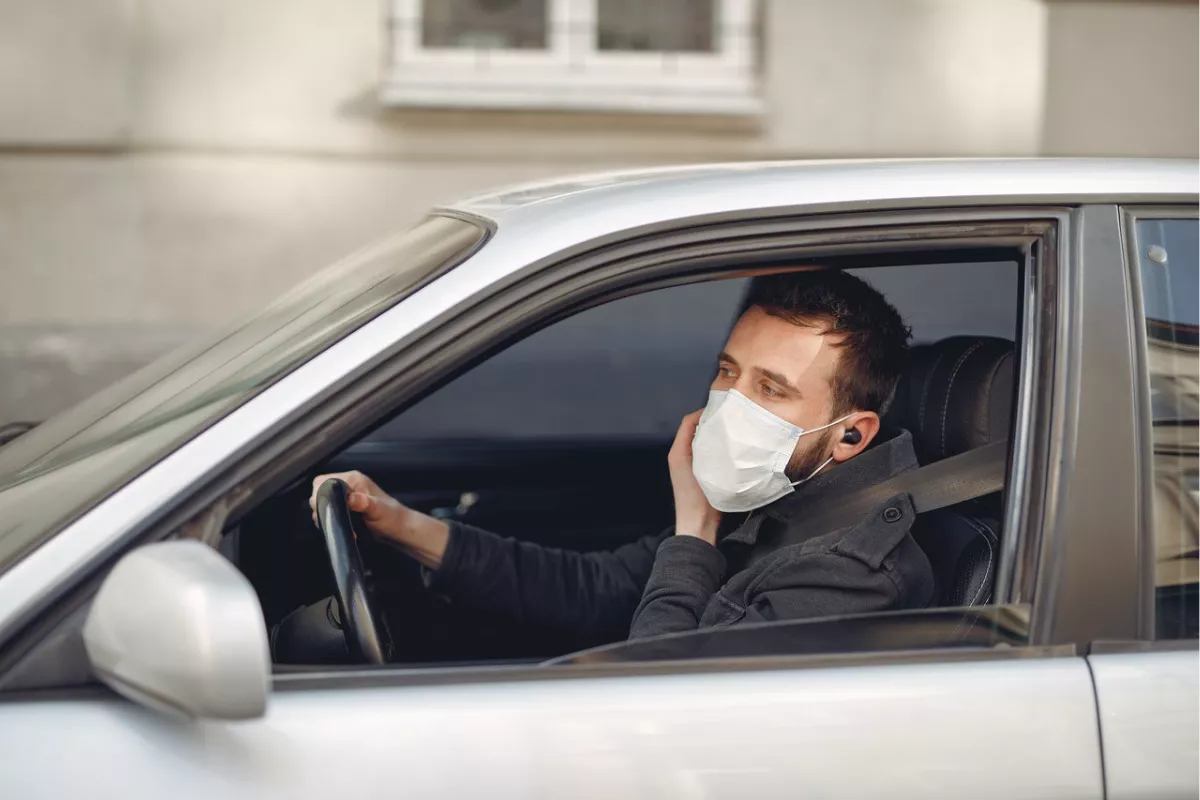 Mandatory wearing of face masks inside cars