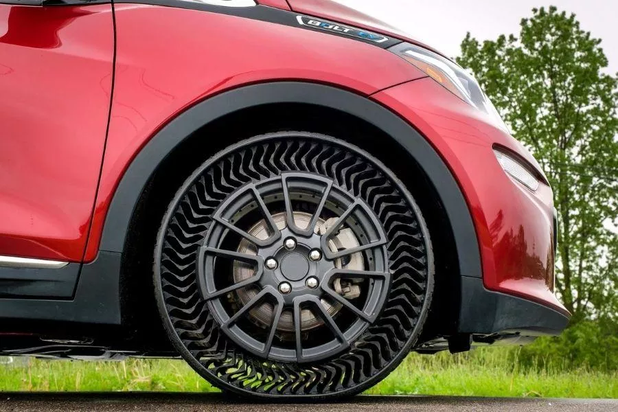 Michelin Uptis airless tire