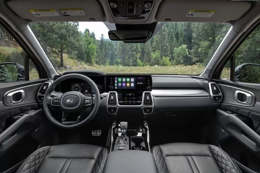2022 Kia Sorento interior
