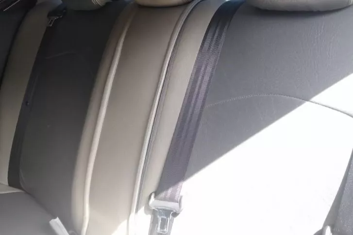 Rear seatbelts 
