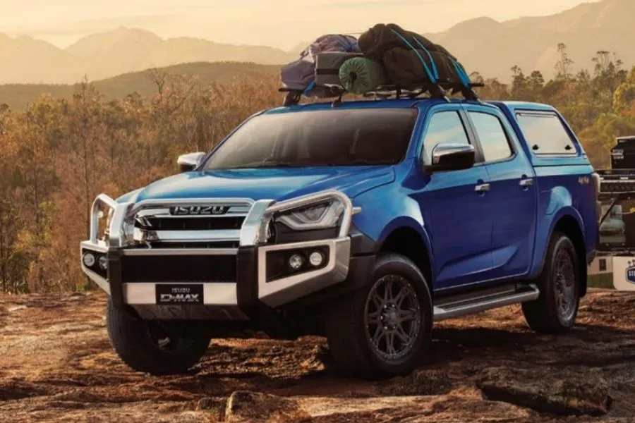 D-Max with accessories