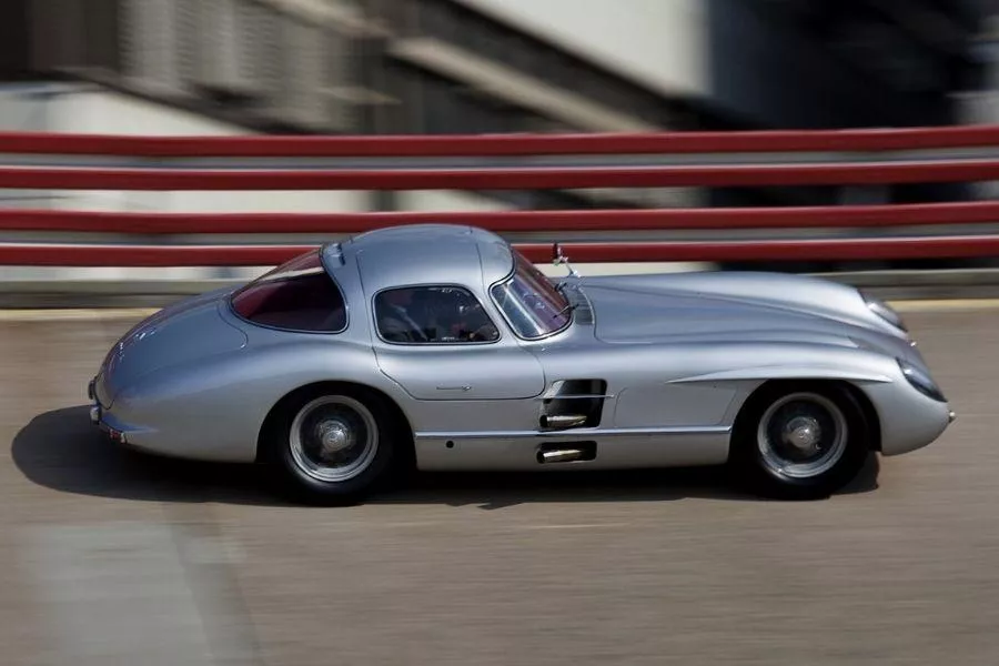 Mercedes-Benz 300 SLR Uhlenhaut on track 