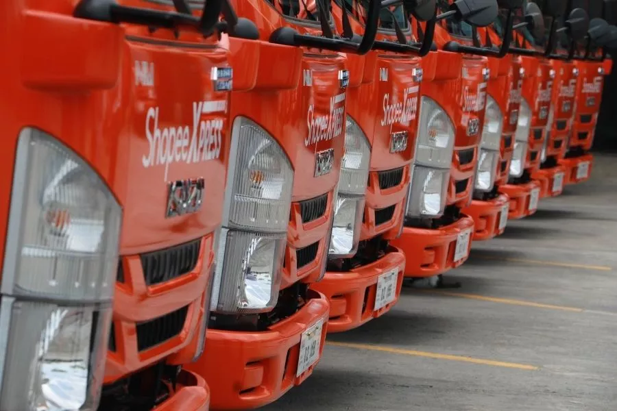 Isuzu N-Series trucks Isuzu N-Series trucks