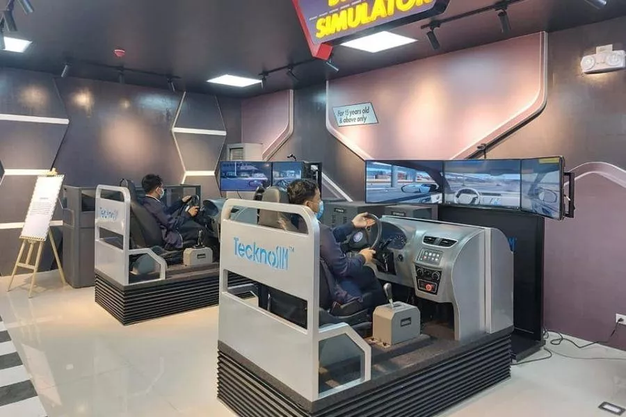 Driving simulators 