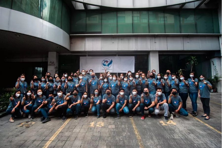 Aguila Auto Glass employees 