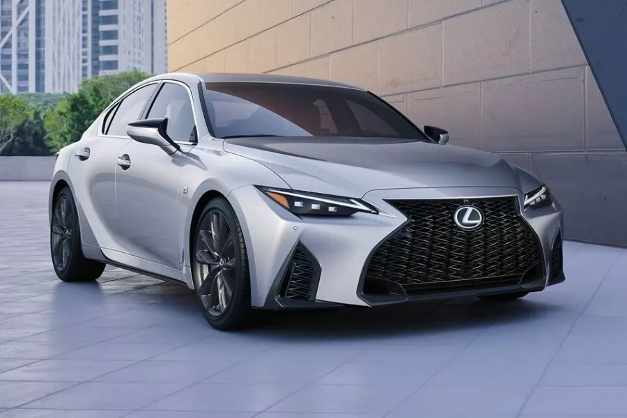 Lexus IS