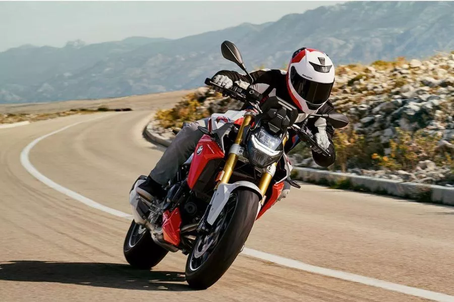 BMW F 900 R BMW F 900 R