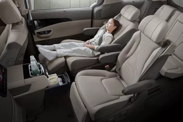 2021 Kia Carnival Interior 