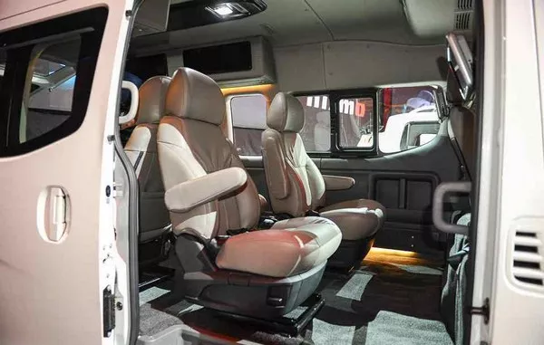 Nissan Urvan Premium S 2018 interior