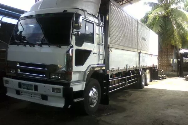 A picture of a truck owned by the Vanredj Trucking Company