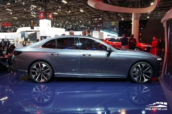 Vietnamese people vote for their favorite design and the final results are what we see here in Paris VinFast LUX S2.0 at 2018 Paris Motor Show - side profile