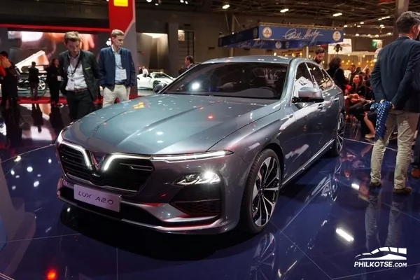 Vietnamese people vote for their favorite design and the final results are what we see here in Paris VinFast LUX S2.0 at 2018 Paris Motor Show - angular front