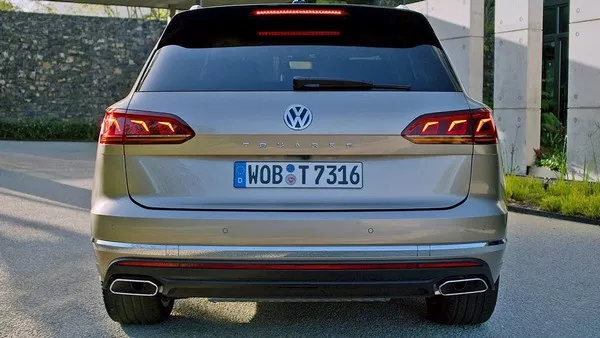 Volkswagen Touareg 2019 rear view
