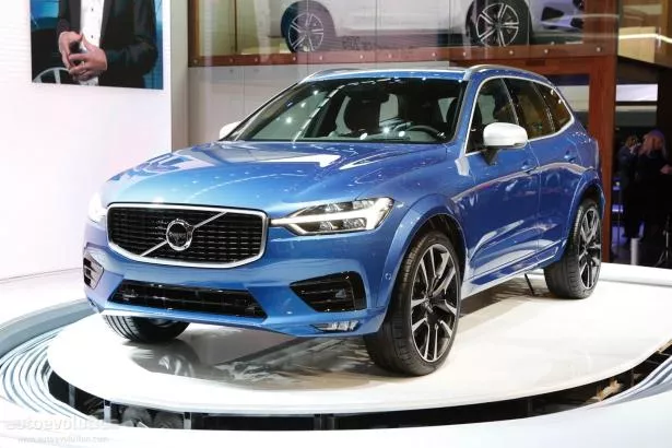 Volvo XC60 2018 angular front