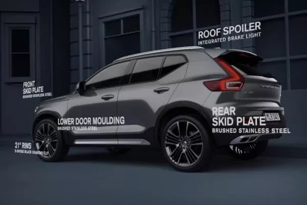 The model comes with a set of 21-inch, 5-spoke wheels painted with a metallic and black mix Volvo XC40 2018 with Exterior Styling Kit