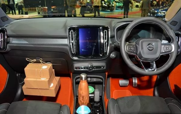 Volvo XC40 2018 interior