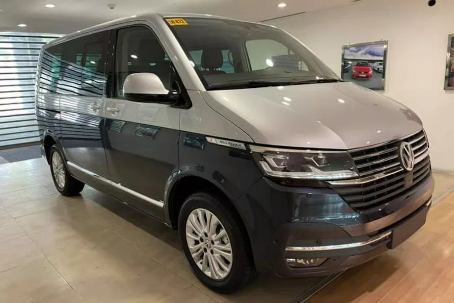 PH-spec Volkswagen Mutivan Kombi front view