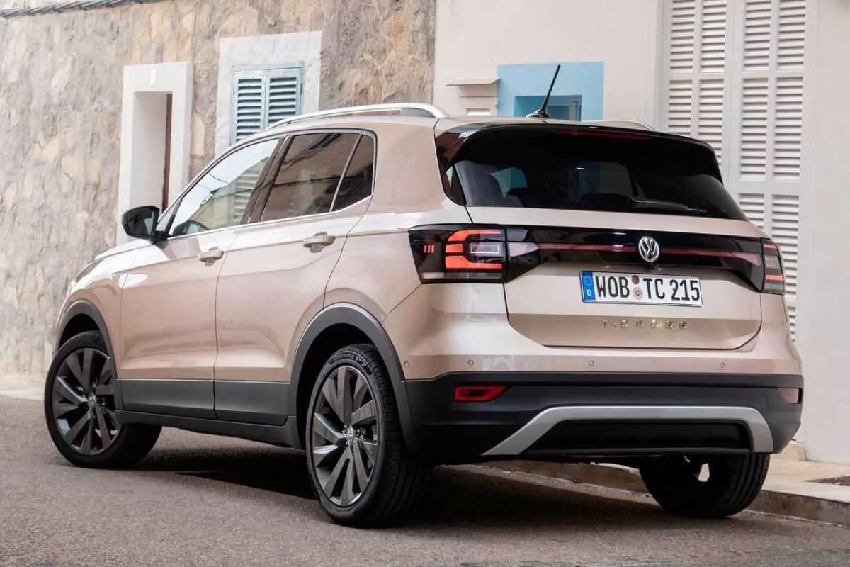 A picture of the rear and side of the T-Cross