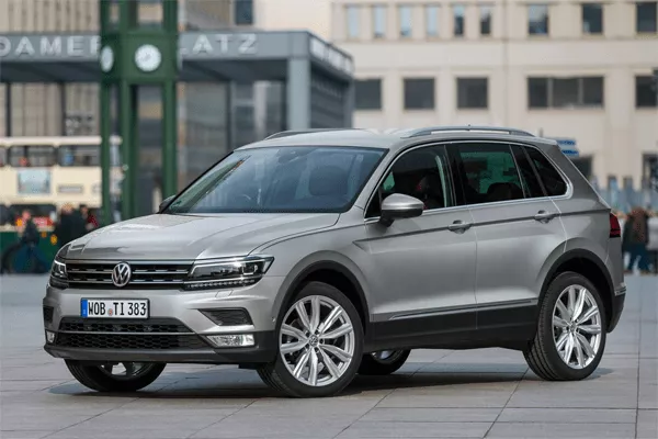 VW Tiguan on the Street 