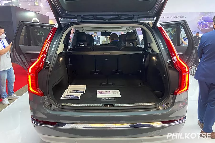Volvo XC90 cargo area