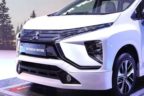 Mitsubishi Xpander front end