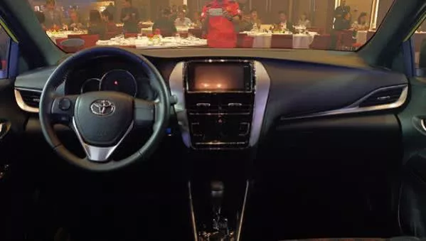 Toyota Yaris 2018 cabin