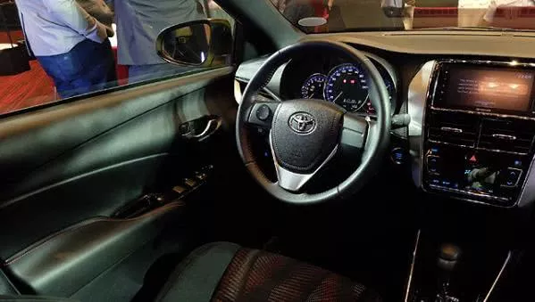 Toyota Yaris 2018 driving cabin