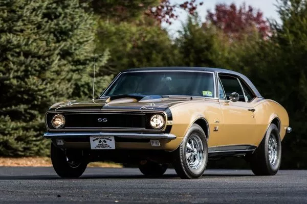 The Chevrolet Camaro rose up to the challenged and stalked the Ford Mustang like its prey 1967 Chevrolet Camaro on the Road