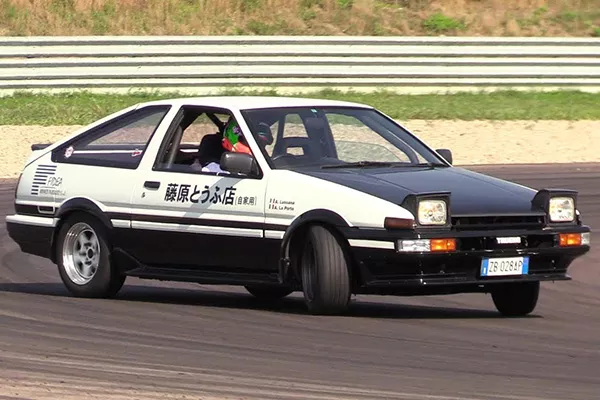 An example of the Toyota AE86 Trueno in the famous A picture of the 1985 Toyota AE86 Trueno performing a drift
