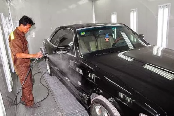 Professional auto painting centers have necessary equipment for car-painting car painting center