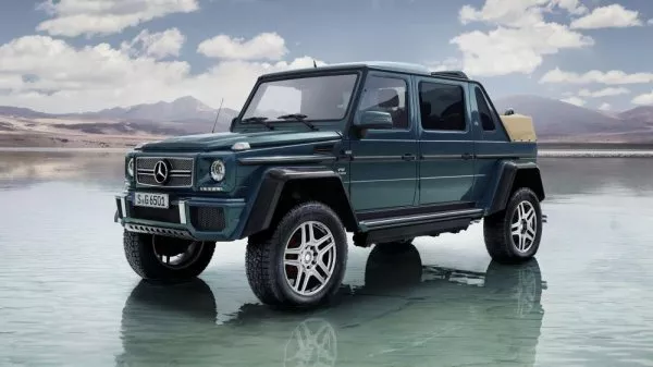 The car adds a touch of luxury with massage programs designed to mimic a hot-stone massage in the back seats. Mercedes G650 Landaulet