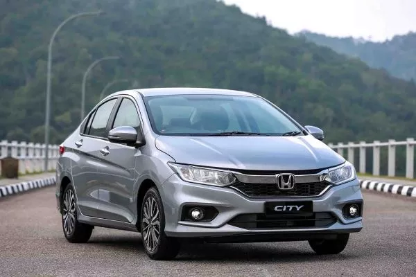 Fun can still be had foir this entry leve honda 2019-honda-city-on-the-road