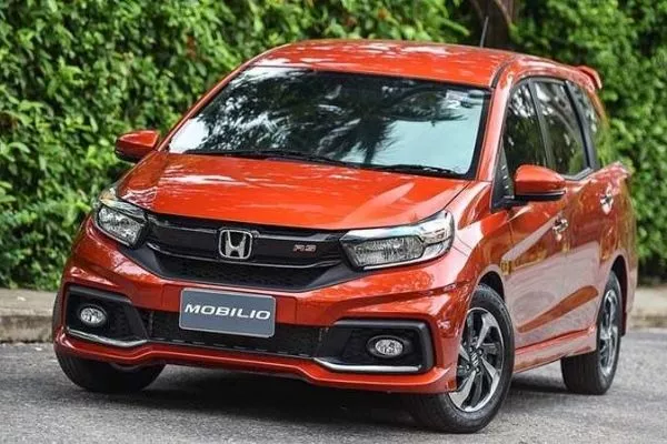 A picture of the Honda Mobilio.