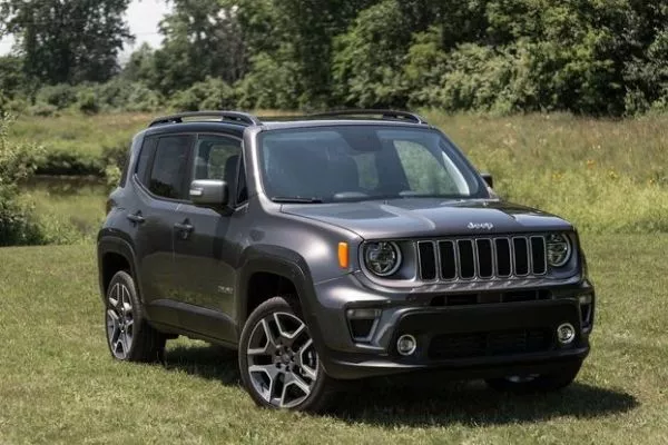 Jeep Renegade on the road Jeep Renegade