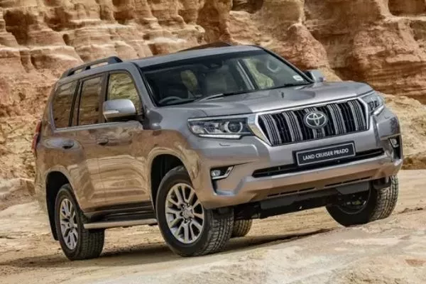 2020-toyota-land-cruiser-prado-off-road