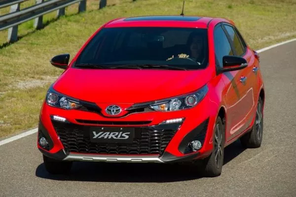 2020-toyota-yatis-on-the-road