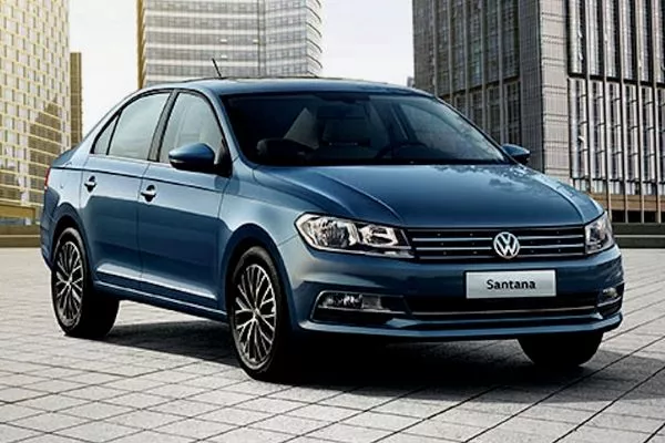 2020-volkswagen-santana-mpi-trendline-on-the-road