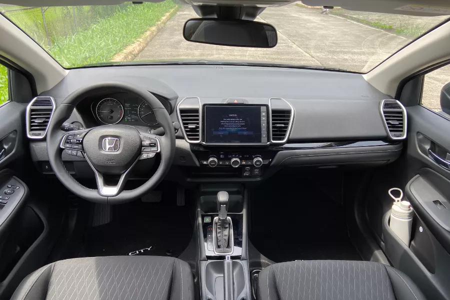 A peek inside the V CVT's cockpit A peek inside the V CVT's cockpit