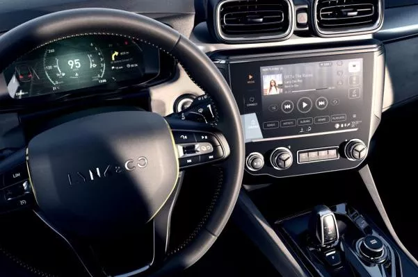 Lynk & Co will introduce the “world’s first car-sharing function”. Lynk & Co 03 sedan's dashboard
