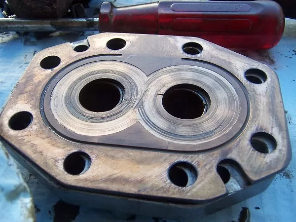 Worn out hydraulic pump