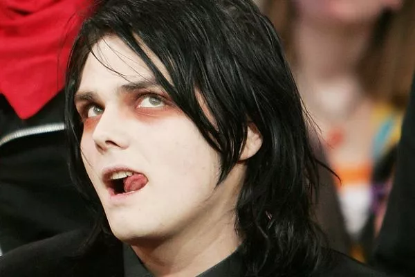 school-girl-learning-how-to-drive angsty-teen-gerard-