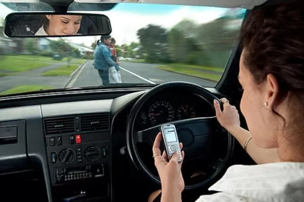 Anti-distracted Driving Act aims to protect drivers and pedestrians Anti distracted driving law_drivers protection