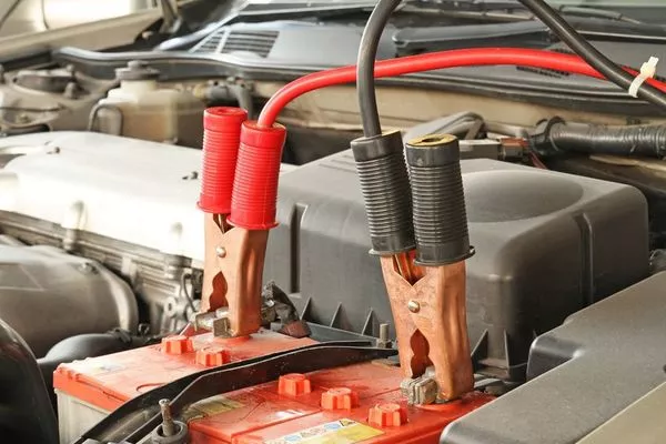 Clamps attached to the car batteries