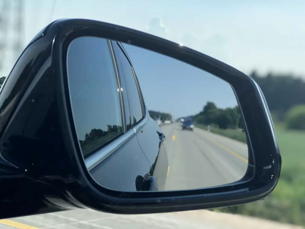 Right side mirror 