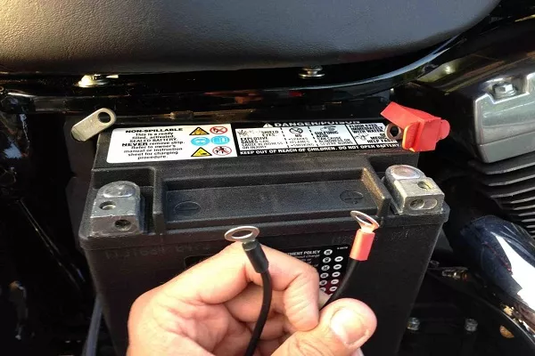 disconnecting battery terminals