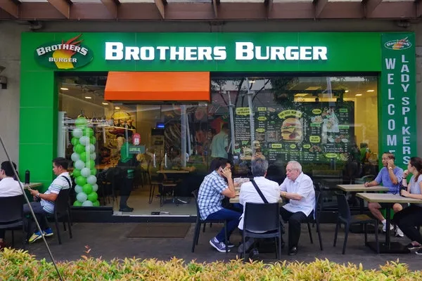 Brothers Burger at Bonifacio High Street, BGC | via ClickTheCity Brothers Burger at Bonifacio High Street, BGC | via ClickTheCity